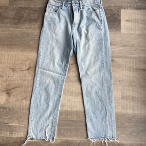 Women’s Madewell the perfect vintage jean. Size 28. Raw hem.